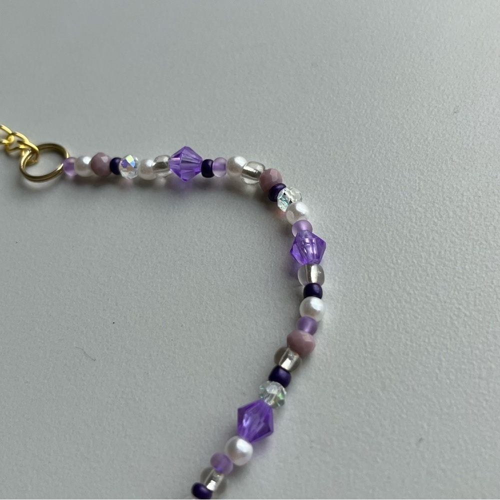 Handmade purple and white beaded necklace with real shell gold - Picture 5 of 9